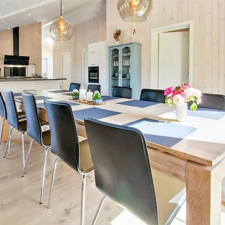 Feriehus Anuk - 2-3km From The Sea By Interhome